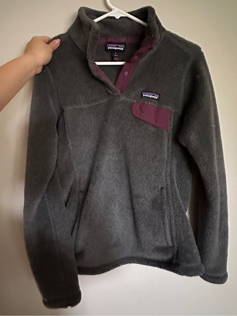 Patagonia Gray Fleece Pullover with Plum Pocket Accent
